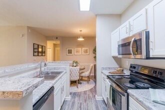 Enclave at Wolfchase in Cordova, TN - Foto de edificio - Building Photo