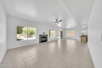 26234 N 46th St in Phoenix, AZ - Building Photo - Building Photo