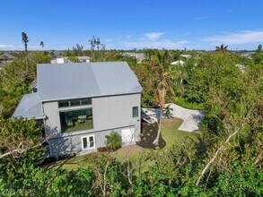 939 Beach Rd in Sanibel, FL - Building Photo - Building Photo