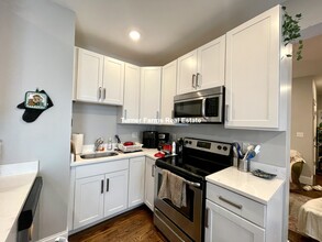 1564 Tremont St, Unit 2 in Boston, MA - Building Photo - Building Photo