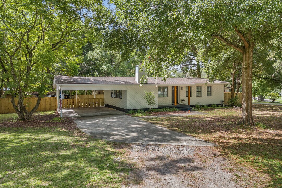 23971 NW 189th Ave in High Springs, FL - Building Photo