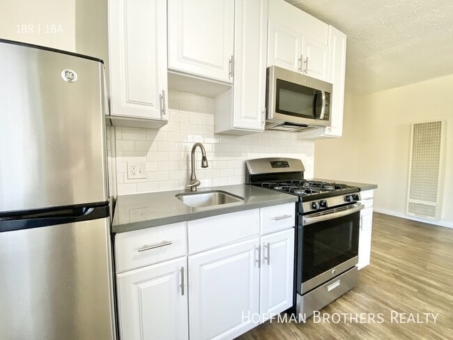 4619 Lomita St, Unit 5 in Los Angeles, CA - Building Photo - Building Photo