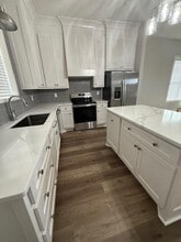 4151 W Prien Lake Rd in Lake Charles, LA - Building Photo - Building Photo