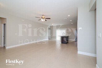 720 Martin Ln in Poinciana, FL - Building Photo - Building Photo