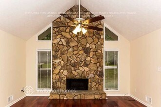 2305 Reynolds Rd SW in Atlanta, GA - Building Photo - Building Photo