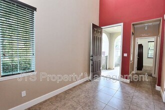 1427 Bicker Cir in Folsom, CA - Foto de edificio - Building Photo