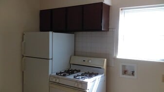 2100 Meadowvale Ct in Columbia, MO - Building Photo