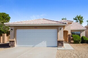 16274 W Lupine Ave in Goodyear, AZ - Building Photo