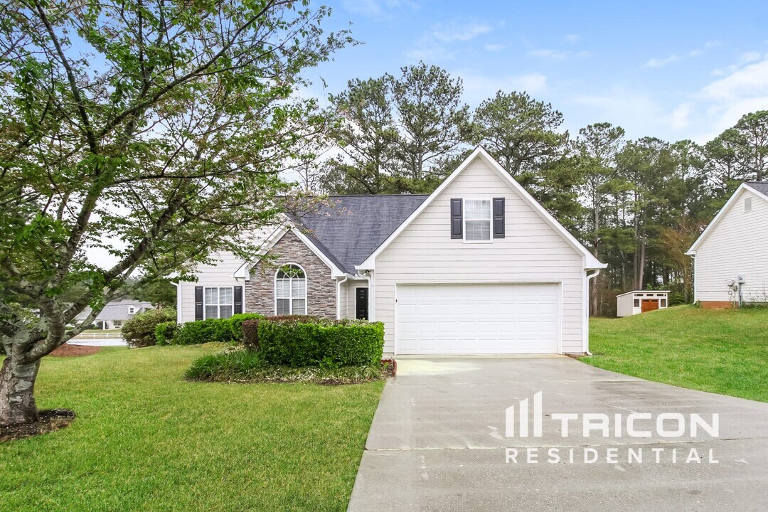 200 Towler Dr in Loganville, GA - Building Photo