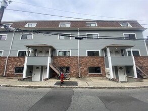 15 Suffolk St, Unit #A in Cambridge, MA - Building Photo - Building Photo