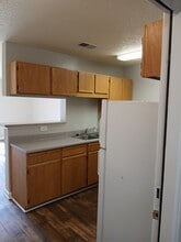 Crowell Square Apartments in Asheville, NC - Building Photo - Building Photo
