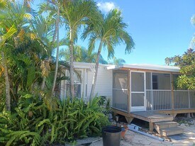 5567 Meadowlark Ln in Bokeelia, FL - Building Photo