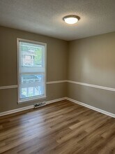 709 R S Bradley Blvd in Clarksville, TN - Building Photo - Building Photo