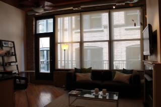 226 N Clinton St in Chicago, IL - Building Photo - Building Photo