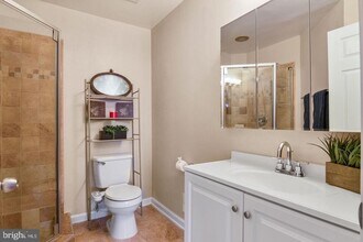 5250 Medwick Ct in Woodbridge, VA - Building Photo - Building Photo