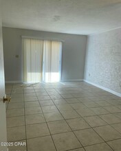 6903 N Lagoon Dr in Panama City Beach, FL - Building Photo - Building Photo