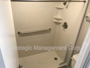 1301 Lusitana St in Honolulu, HI - Building Photo - Building Photo