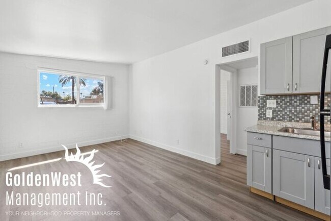 property at 902 S Mariana St