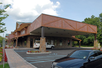 Towaco Crossing in Towaco, NJ - Building Photo - Building Photo