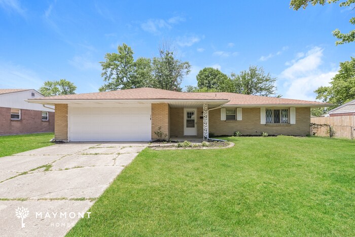 1971 Southlawn Dr in Fairborn, OH - Building Photo