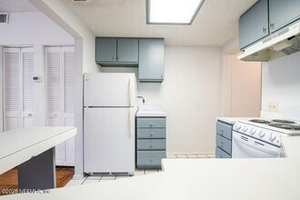 122 4th St N in Jacksonville Beach, FL - Building Photo - Building Photo