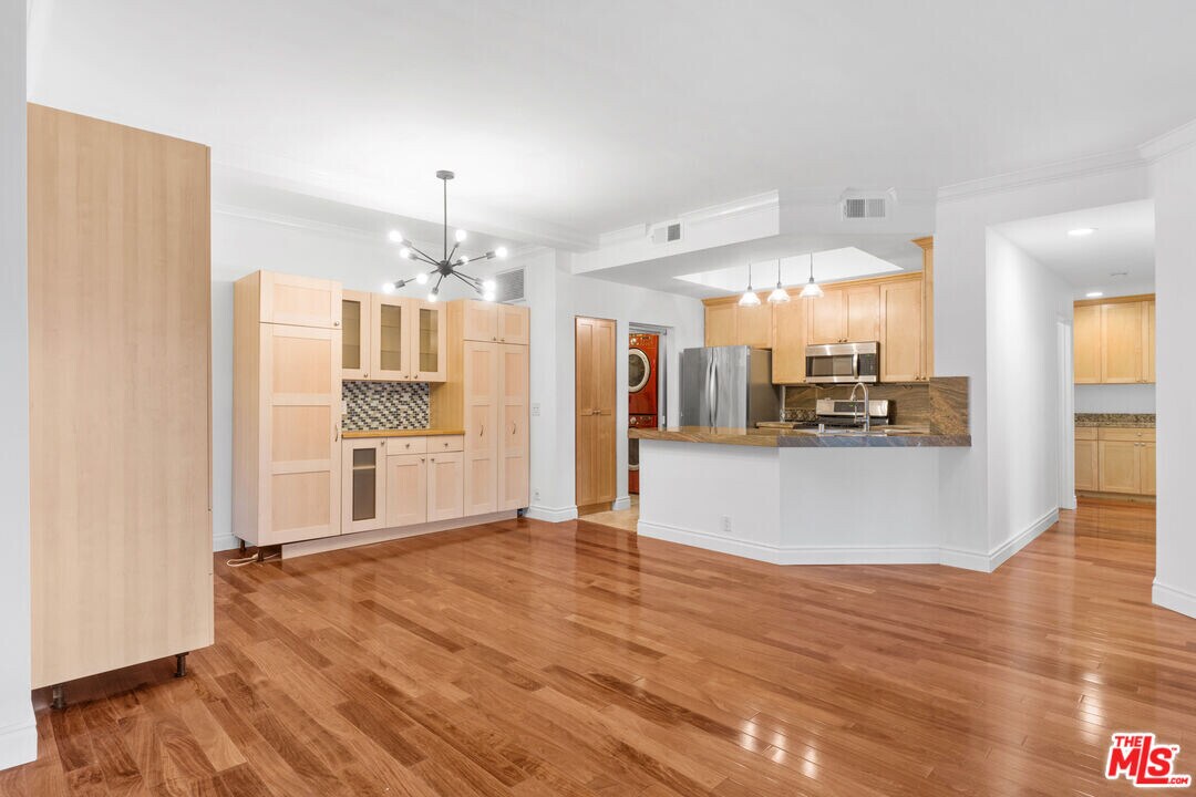 12621 Washington Pl in Los Angeles, CA - Building Photo