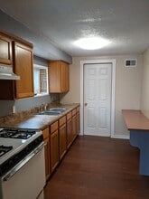 5837 Curry Rd in Pittsburgh, PA - Building Photo - Building Photo