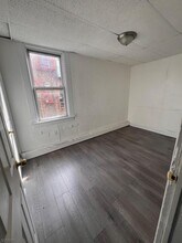204 Erie St in Elizabeth, NJ - Building Photo - Building Photo