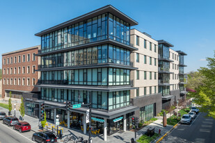 District House in Oak Park, IL - Building Photo
