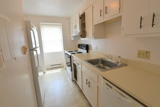 426 Winthrop Dr, Unit 8 in Ithaca, NY - Building Photo - Building Photo