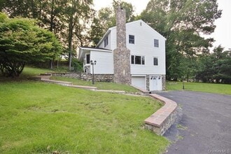 24 Lake Ave in Monroe, NY - Building Photo - Building Photo