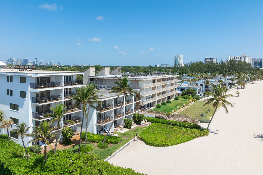 Lago Mar North Lodge Condos in Fort Lauderdale, FL - Foto de edificio