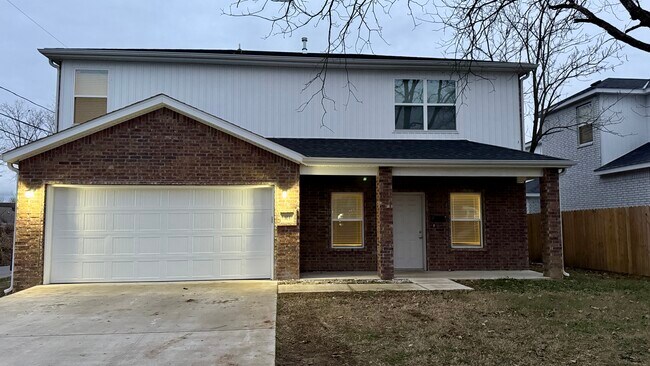 103 E Mulberry St in Rogers, AR - Building Photo - Building Photo