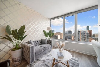 347 S Clark St in Chicago, IL - Building Photo - Building Photo