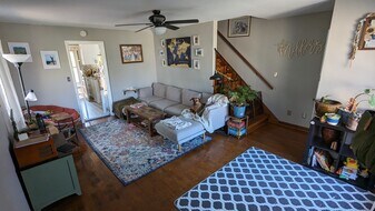 271 W Lakeview Ave in Columbus, OH - Building Photo