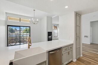 270 Dahlia Ave in Imperial Beach, CA - Building Photo - Building Photo