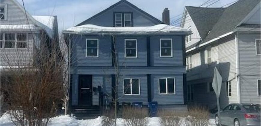 304 Maple St, Unit 1 in Syracuse, NY - Building Photo
