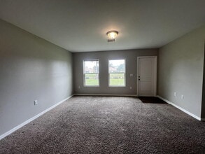 18319 Gibraltar Ln in Lehigh Acres, FL - Building Photo - Building Photo