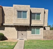 600 S Dobson Rd in Mesa, AZ - Building Photo