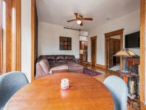 2800 N Pine Grove Ave in Chicago, IL - Building Photo - Building Photo