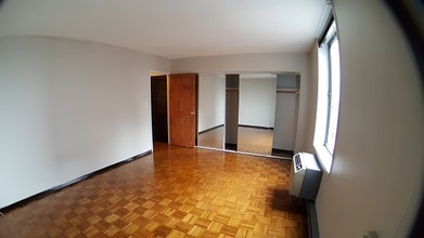 1601 3rd Ave, Unit 28F in New York, NY - Building Photo - Building Photo