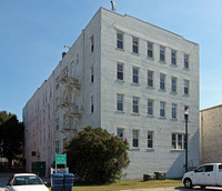 Hotel Louise in Washington, NC - Building Photo - Building Photo