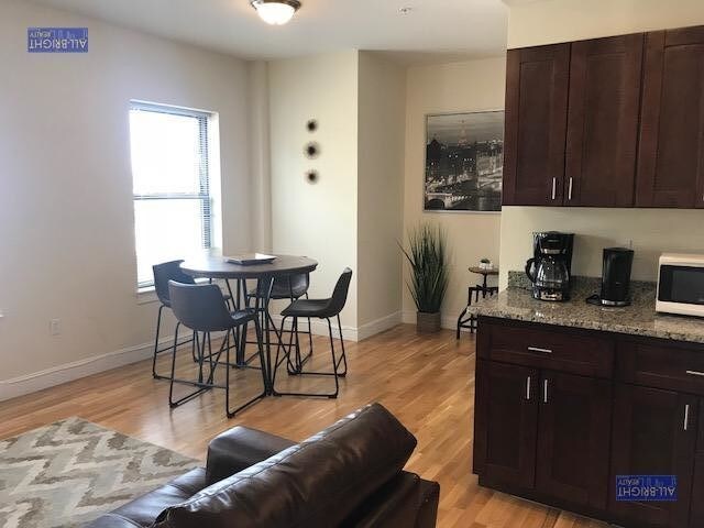 18 Peterborough St in Boston, MA - Building Photo