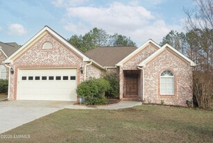 8316 Ole Cobblestone Dr in Meridian, MS - Building Photo