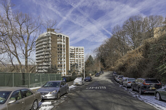 Hayden on Hudson in Bronx, NY - Building Photo - Building Photo