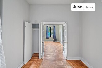 715 E 5th St in New York, NY - Building Photo - Building Photo