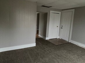 261 1/2 Elm St in Marion, OH - Building Photo - Building Photo