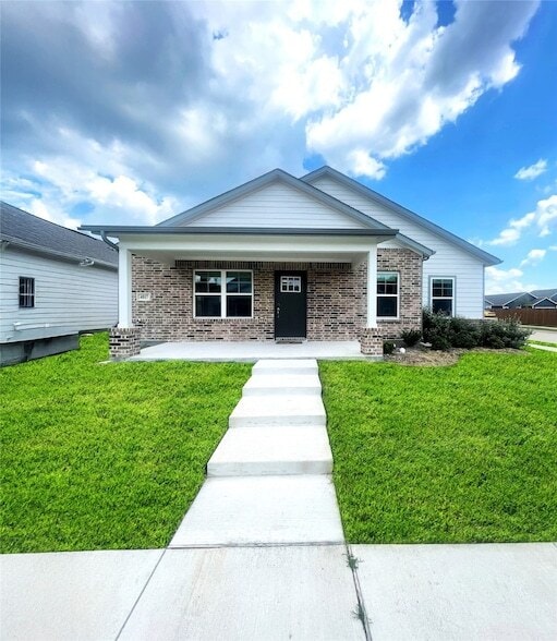 property at 4817 Bullfrog Way