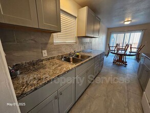 1830 Nightingale Ave in Stockton, CA - Building Photo - Building Photo