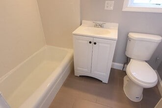 524 Charles St-Unit -2R in Providence, RI - Building Photo - Building Photo